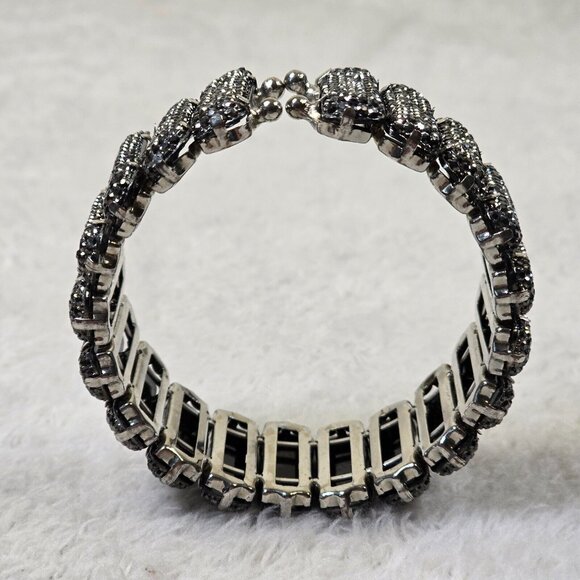 Black Cuff Bracelet Sparkles Fashion Jewelry Lightweight Gothic Dark Glamour - Picture 8 of 11